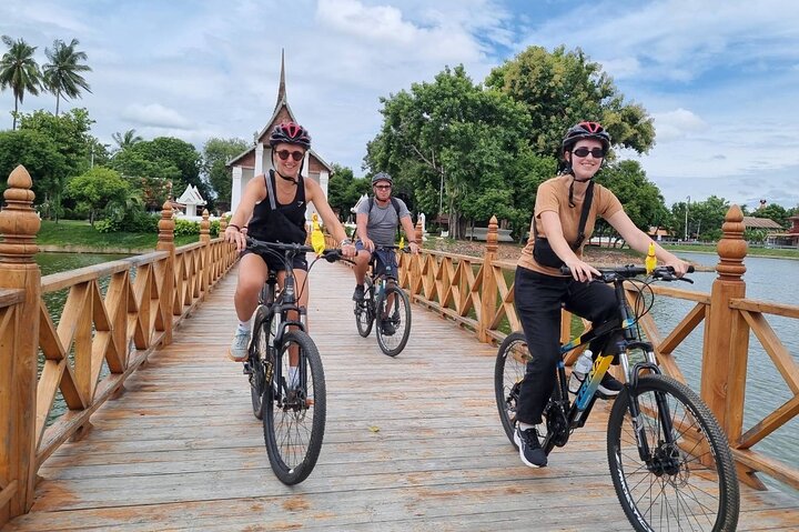 Explorez l’Histoire et la Campagne de Sukhothai
