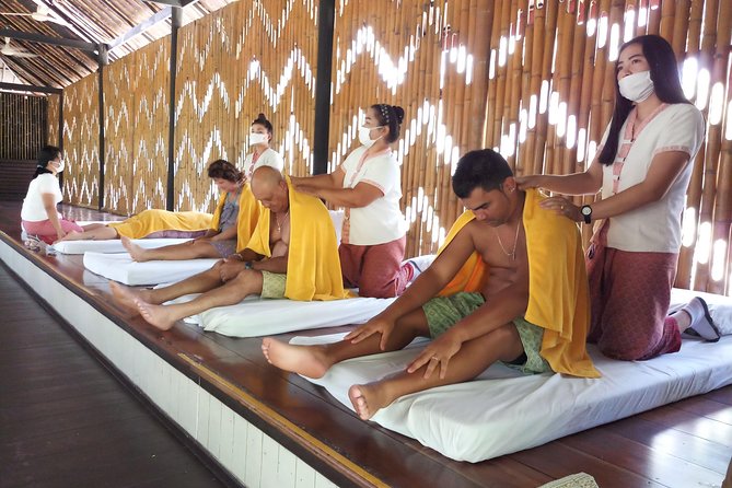 Sources d'eau chaude Spa & Massage
